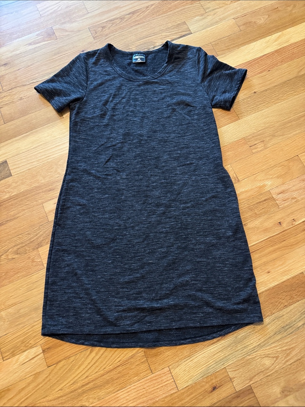 32 Degrees Charcoal Scoop Neck Short Sleeve Tee